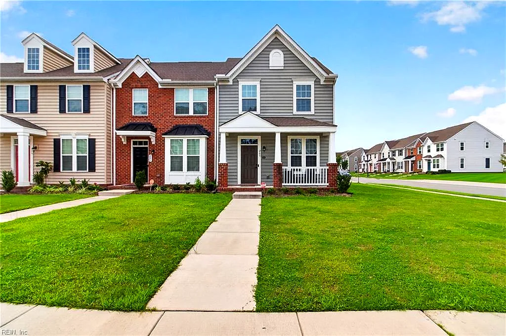 265 Goldenstar LN, PORTSMOUTH VA 23701