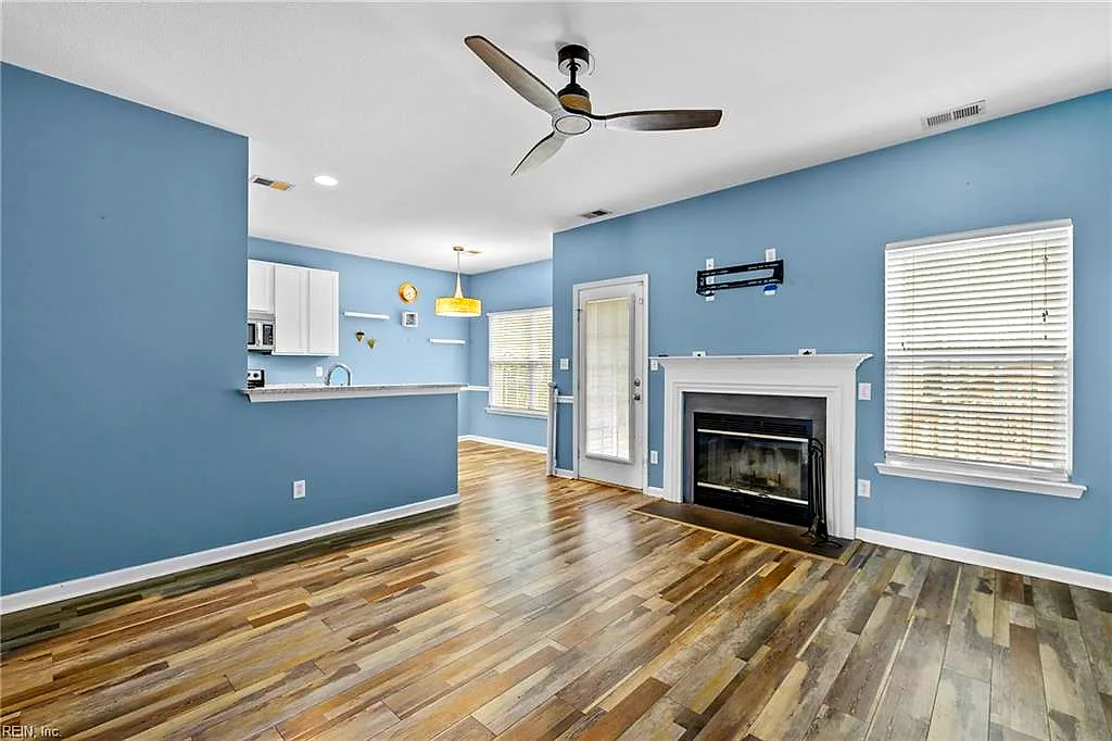 6823 Watch Harbour Cir, Hayes — photo