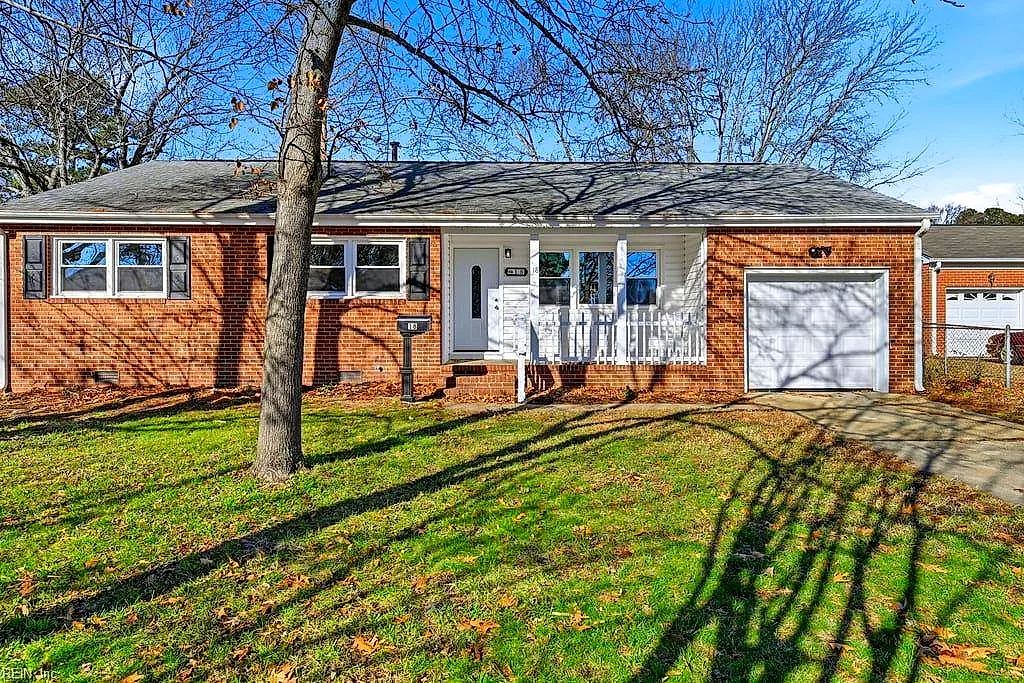 18 Fort Worth ST, HAMPTON VA 23669