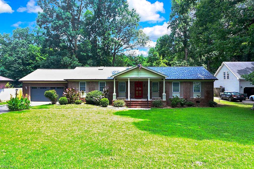 212 Pinewood Dr, Camden — photo