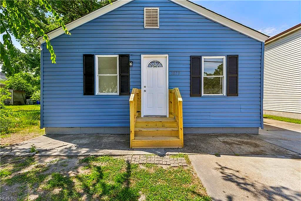 1079 Johnstons RD, NORFOLK VA 23513