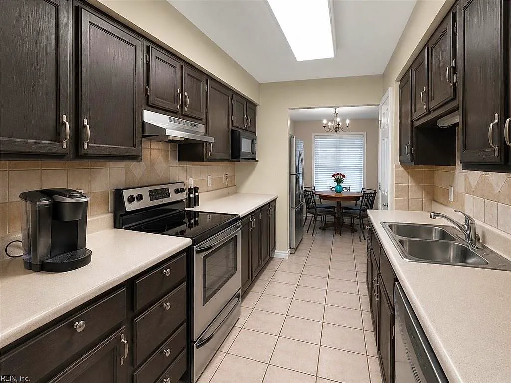 1353 Crane Cres, Virginia Beach — photo
