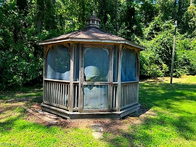 817 Moore Farm Ln, Suffolk — photo