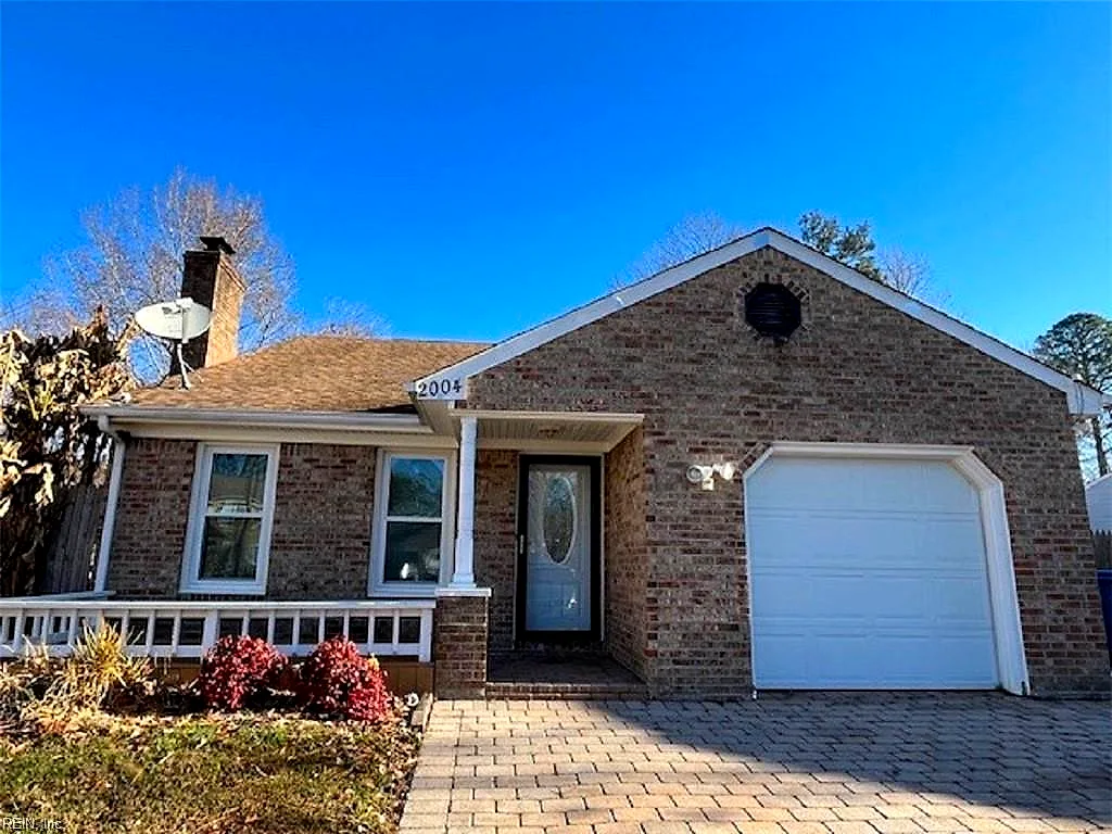 2004 State Cir, Virginia Beach — photo