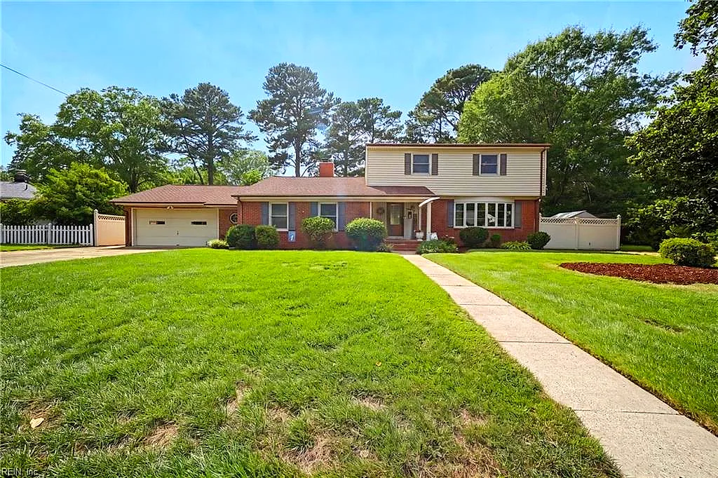 833 Simpkins LN, VIRGINIA BEACH VA 23454
