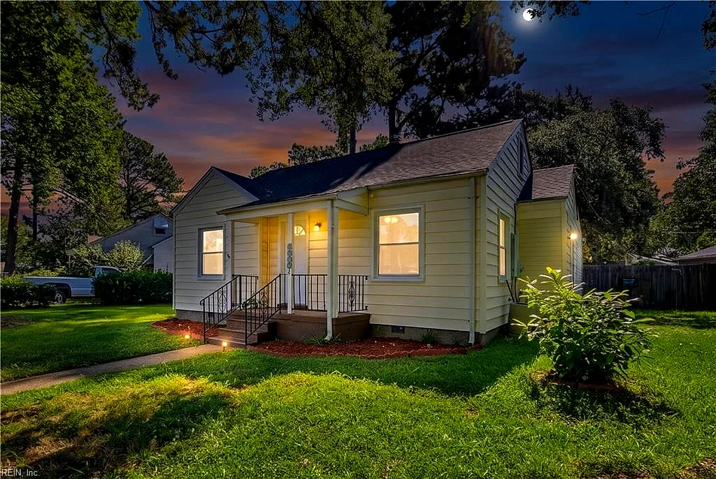 703 Laurel AVE, CHESAPEAKE VA 23325
