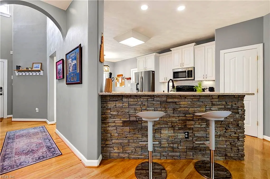 5804 Woodstock Pt, Virginia Beach — photo