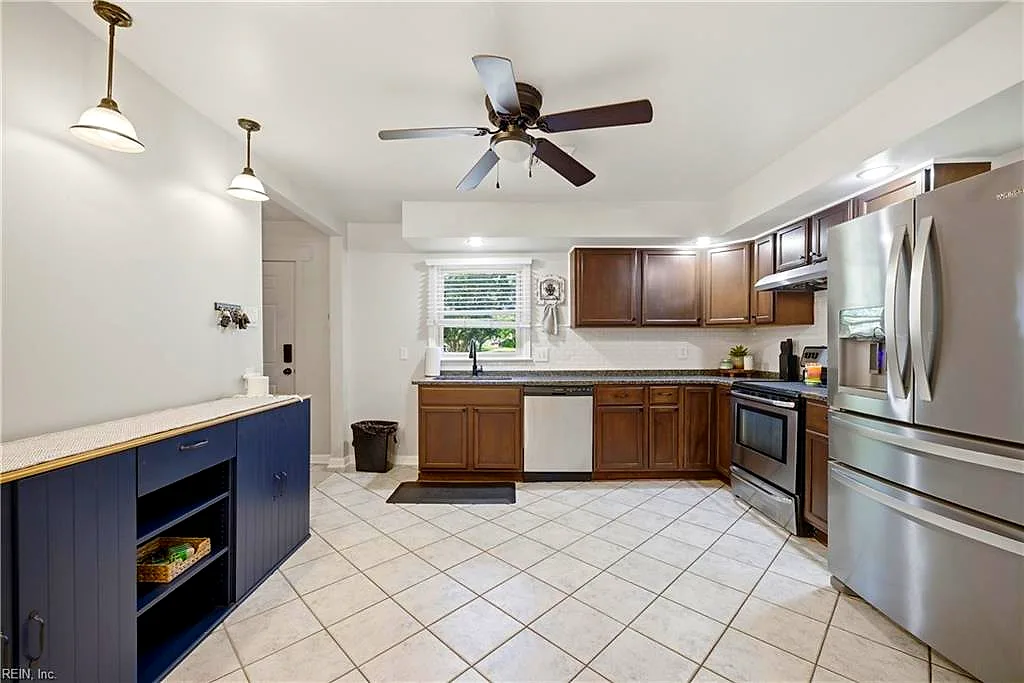 4900 Brandywine Dr, Virginia Beach — photo