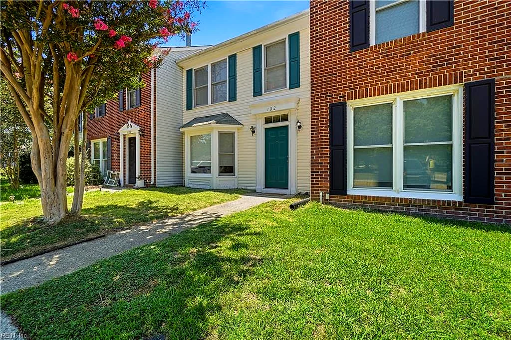 102 Yearling CT, YORKTOWN VA 23693