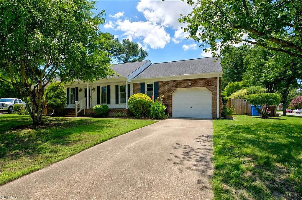 403 Caravelle CT N, CHESAPEAKE VA 23322
