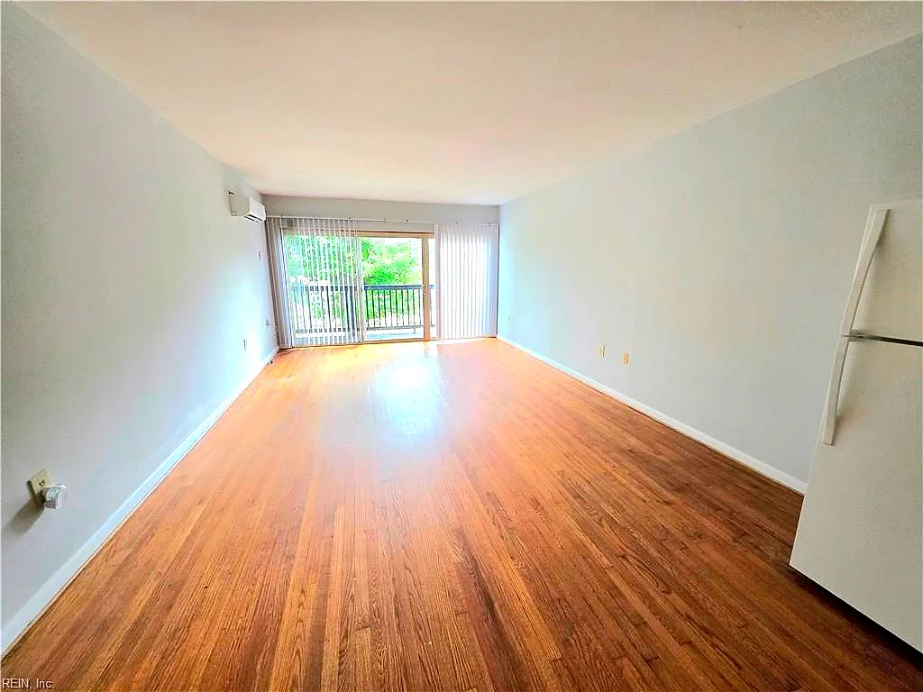 2901 W Mercury Blvd #7, Hampton — photo