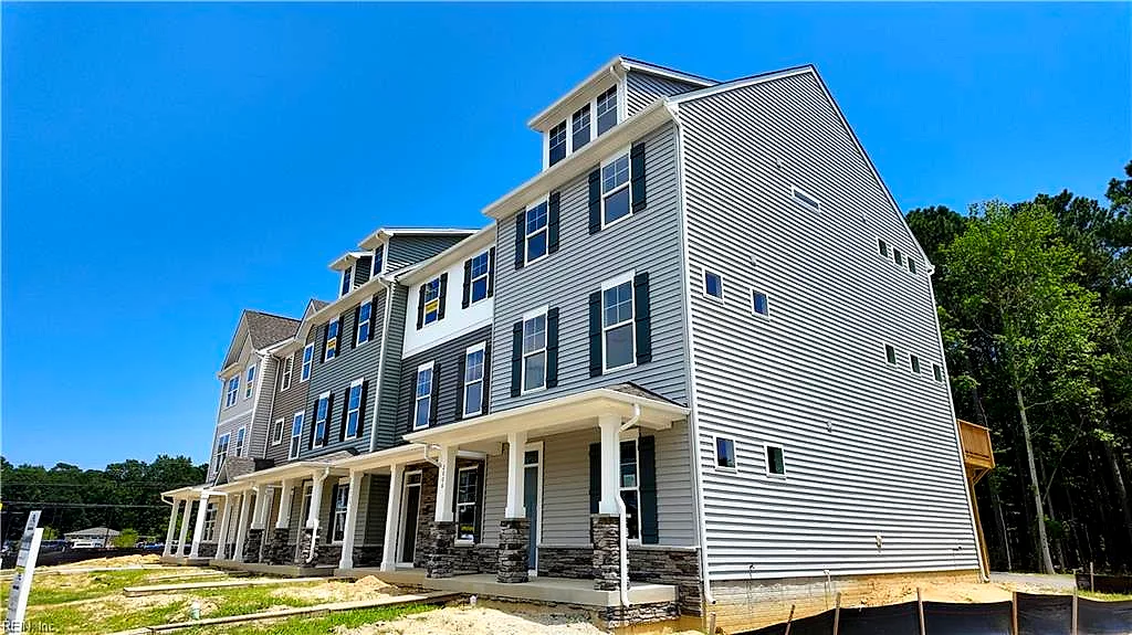 2012 Melbourne St, Newport News — photo