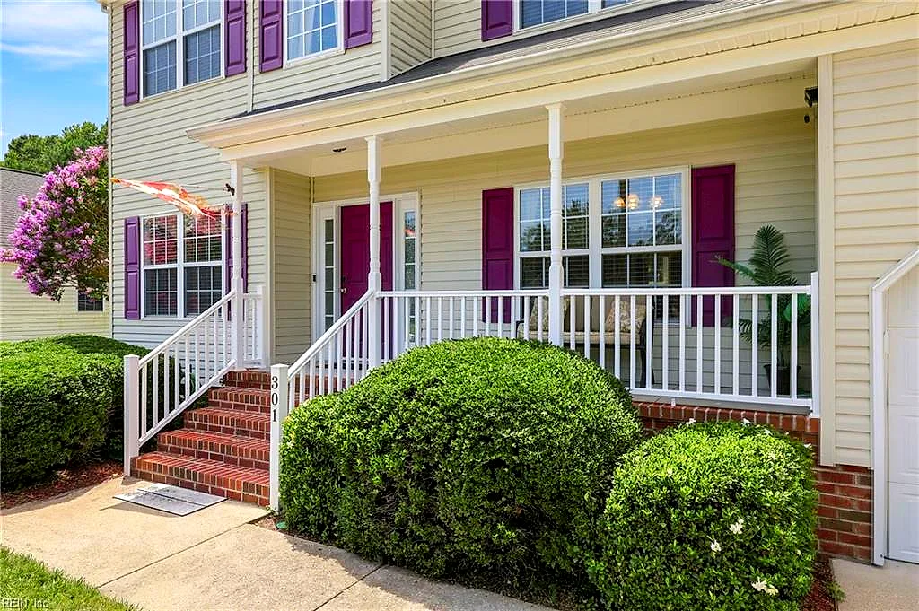301 Forest View Ln, Smithfield — photo