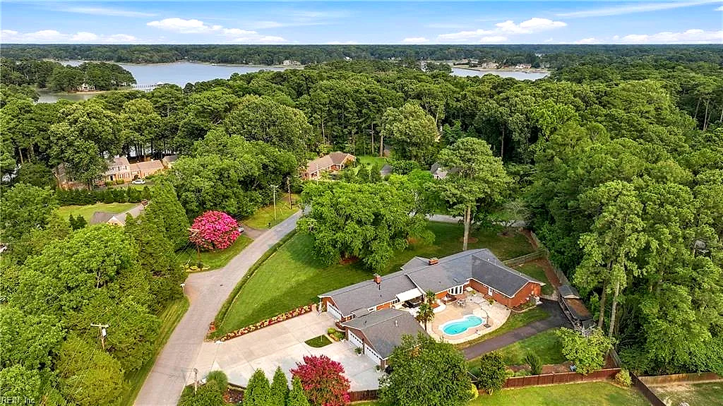 4201 Hermitage Rd, Virginia Beach — photo