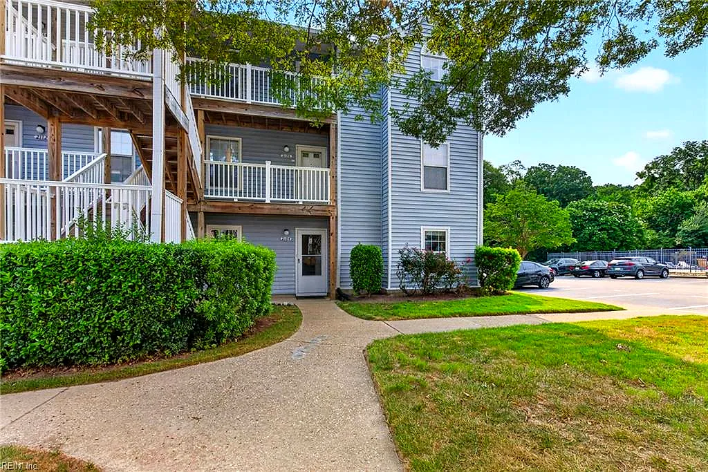 2104 Retreat CT, VIRGINIA BEACH VA 23454