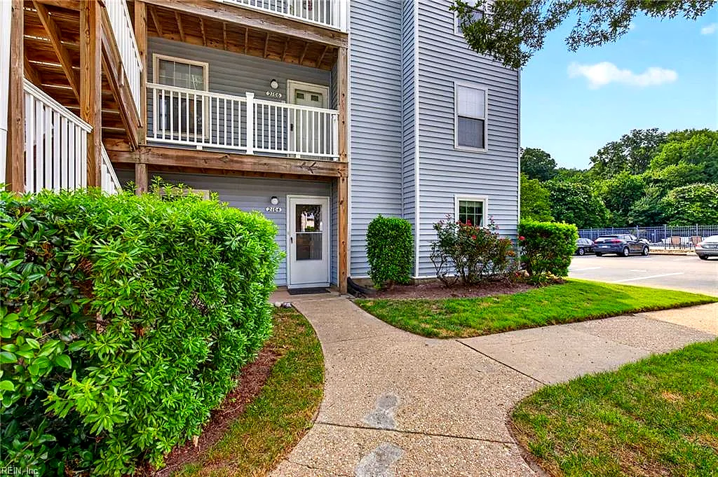 2104 Retreat Ct, Virginia Beach — photo