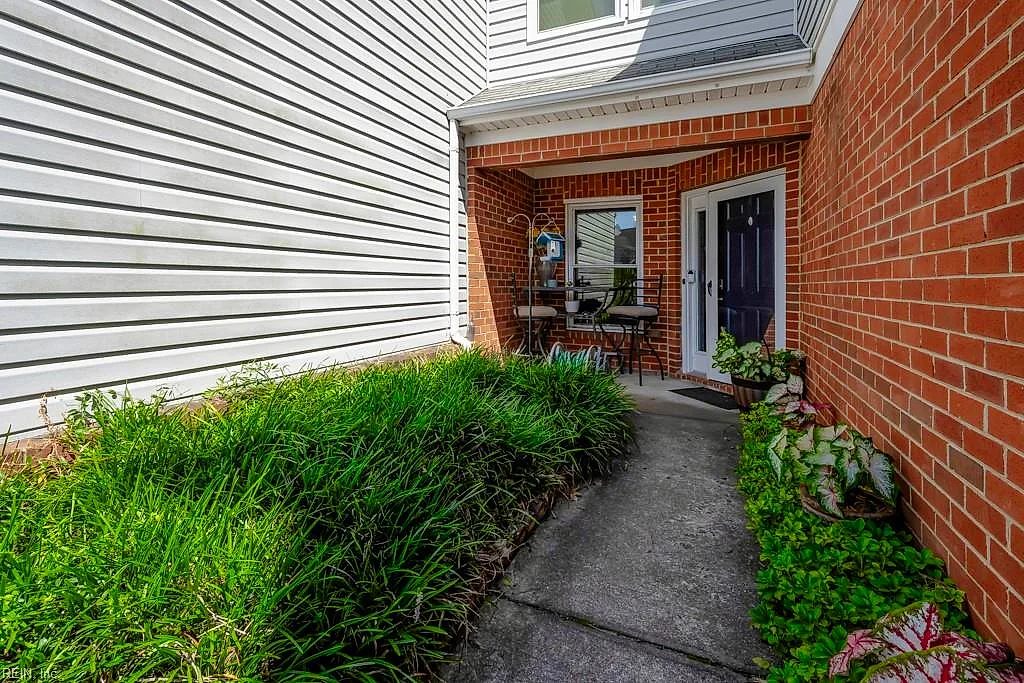 2570 Hartley ST, VIRGINIA BEACH VA 23456