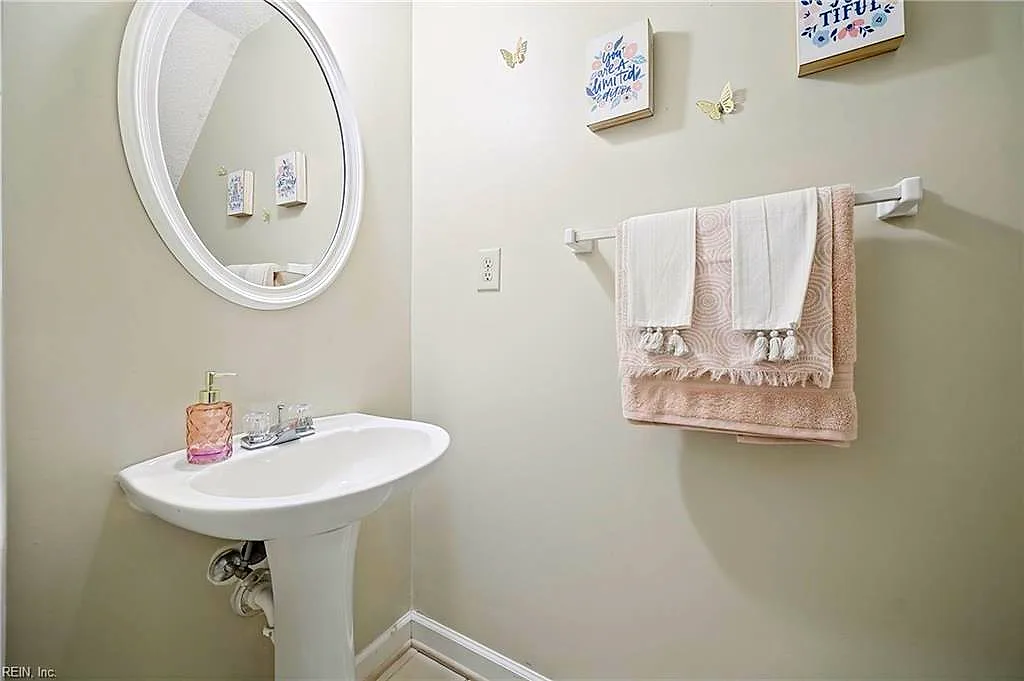 523 Kristy Ct, Newport News — photo