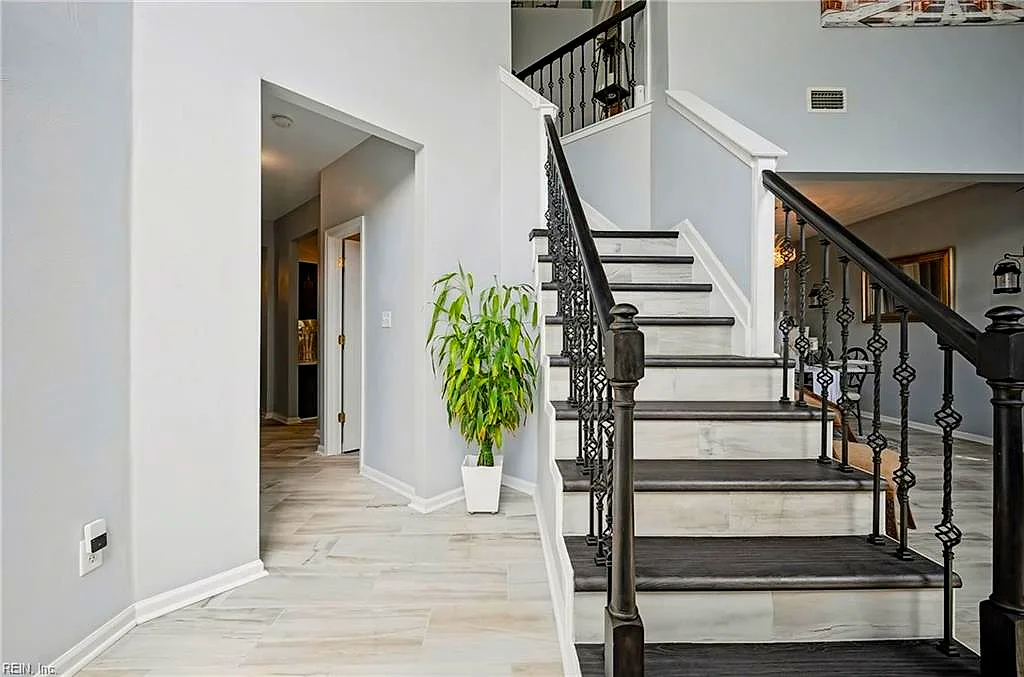 1142 Woods Pw, Suffolk — photo
