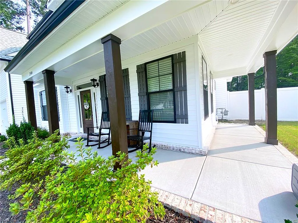 2504 Calabria Dr Dr, Chesapeake — photo