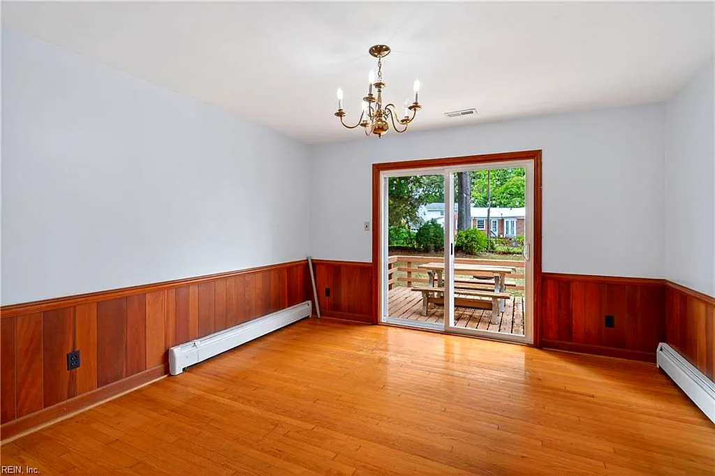 110 Marvin Dr, Hampton — photo