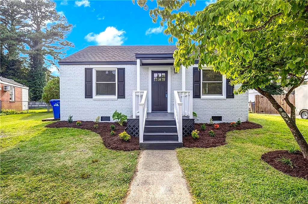 48 W Colin DR, PORTSMOUTH VA 23701