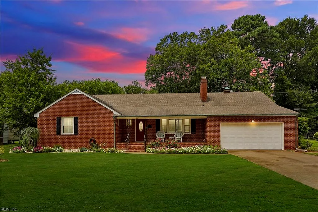 667 Yorktown Road RD, POQUOSON VA 23662