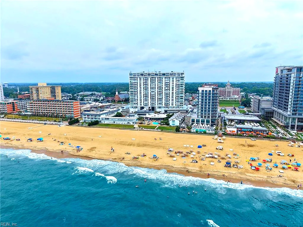 4004 Atlantic Ave #1611, Virginia Beach — photo