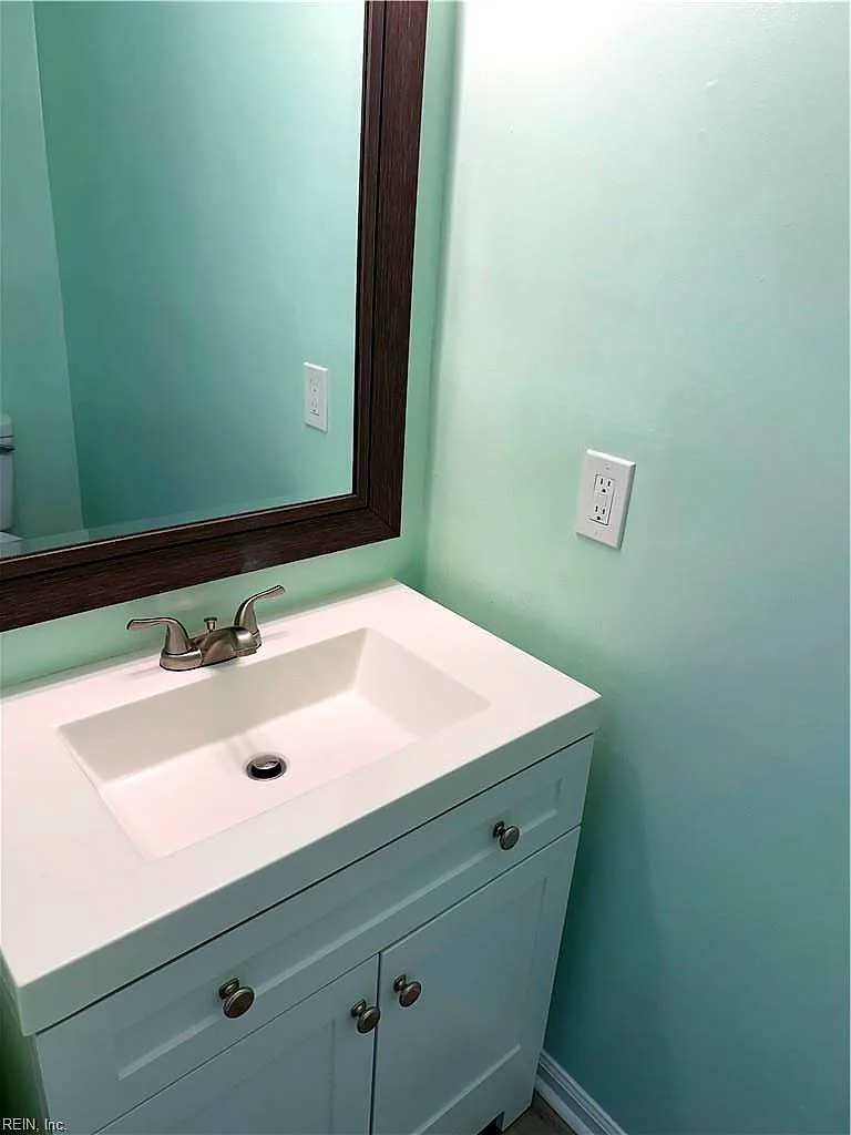 6020 Edgelake Dr, Virginia Beach — photo