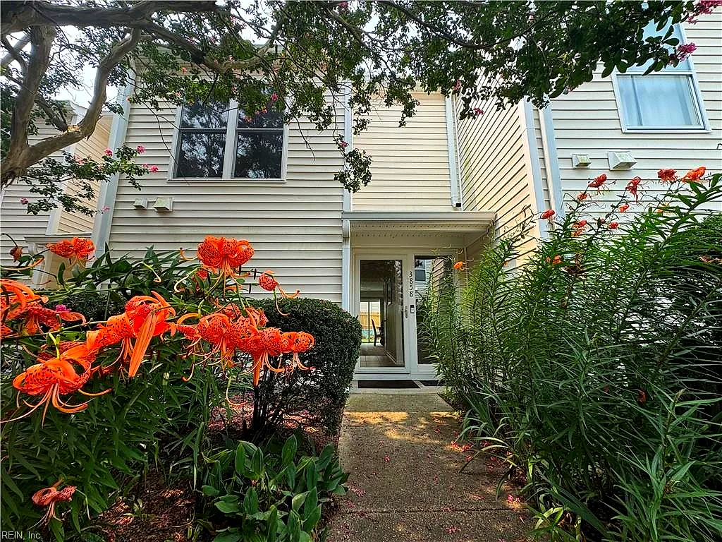 3858 Staffordshire LN, WILLIAMSBURG VA 23188