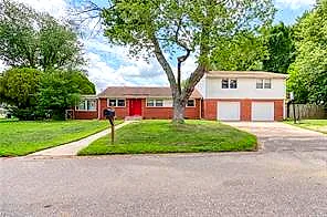 17475 Warwick BLVD, NEWPORT NEWS VA 23603