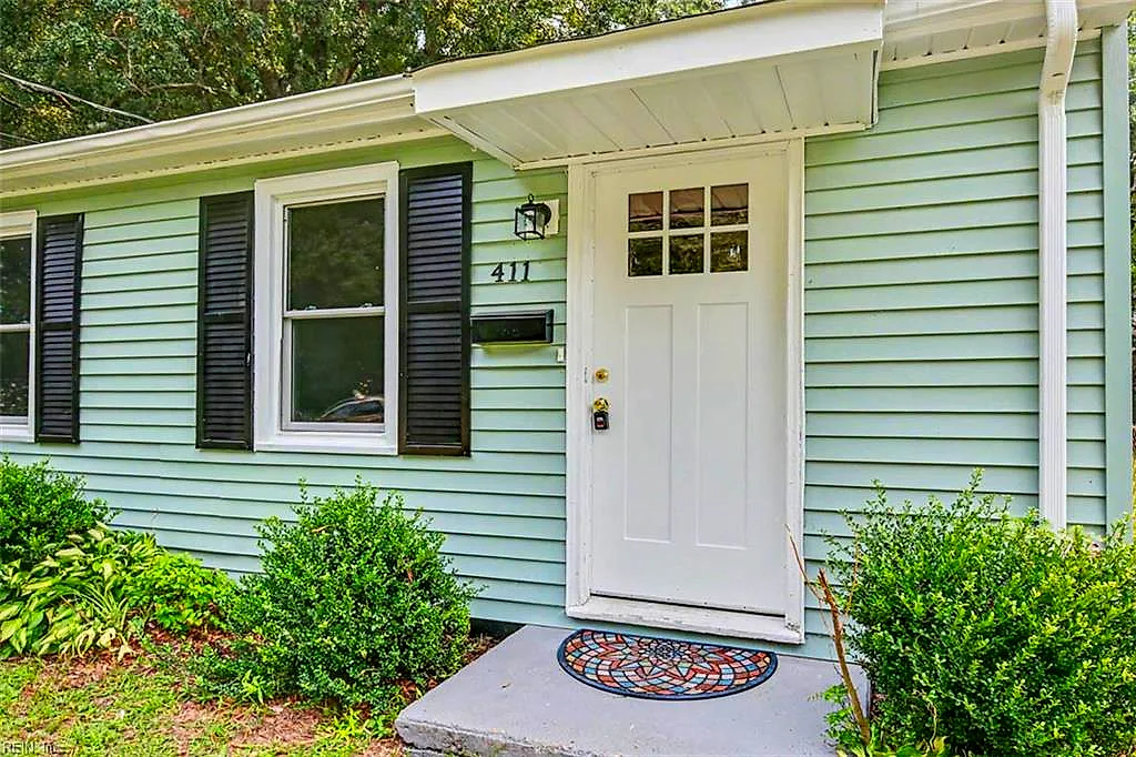 411 Ford Rd, Hampton — photo