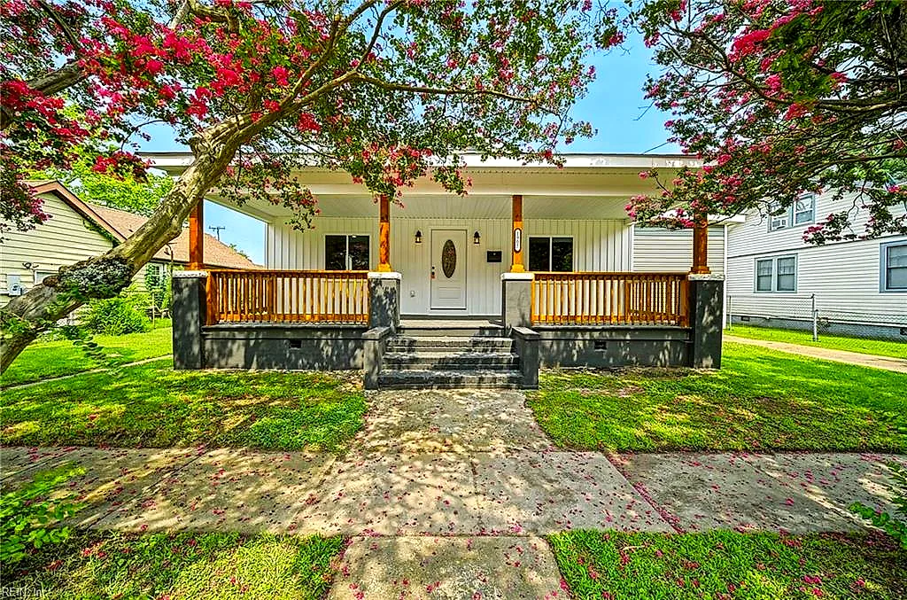 1907 Azalea AVE