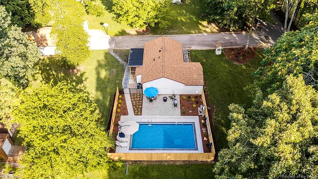 144 Old Stage RD, TOANO VA 23168