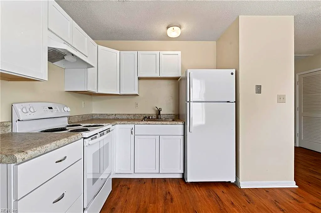 2344 Grandy Ave #B, Norfolk — photo