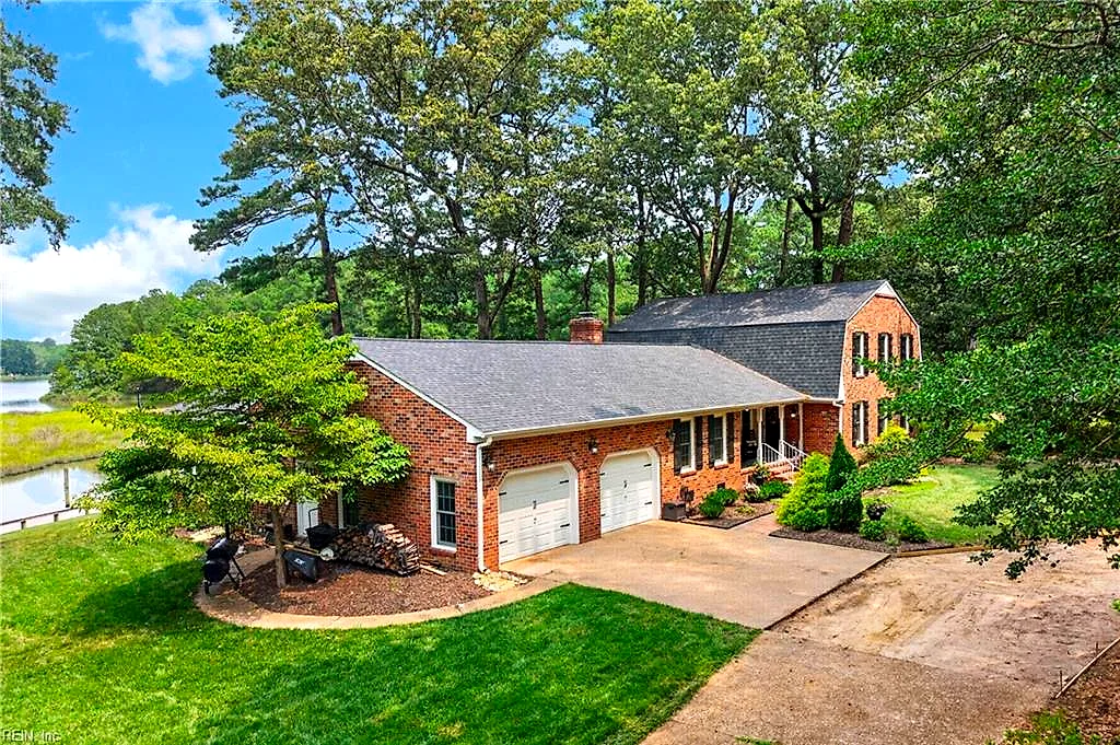 114 Bonito DR, YORKTOWN VA 23692
