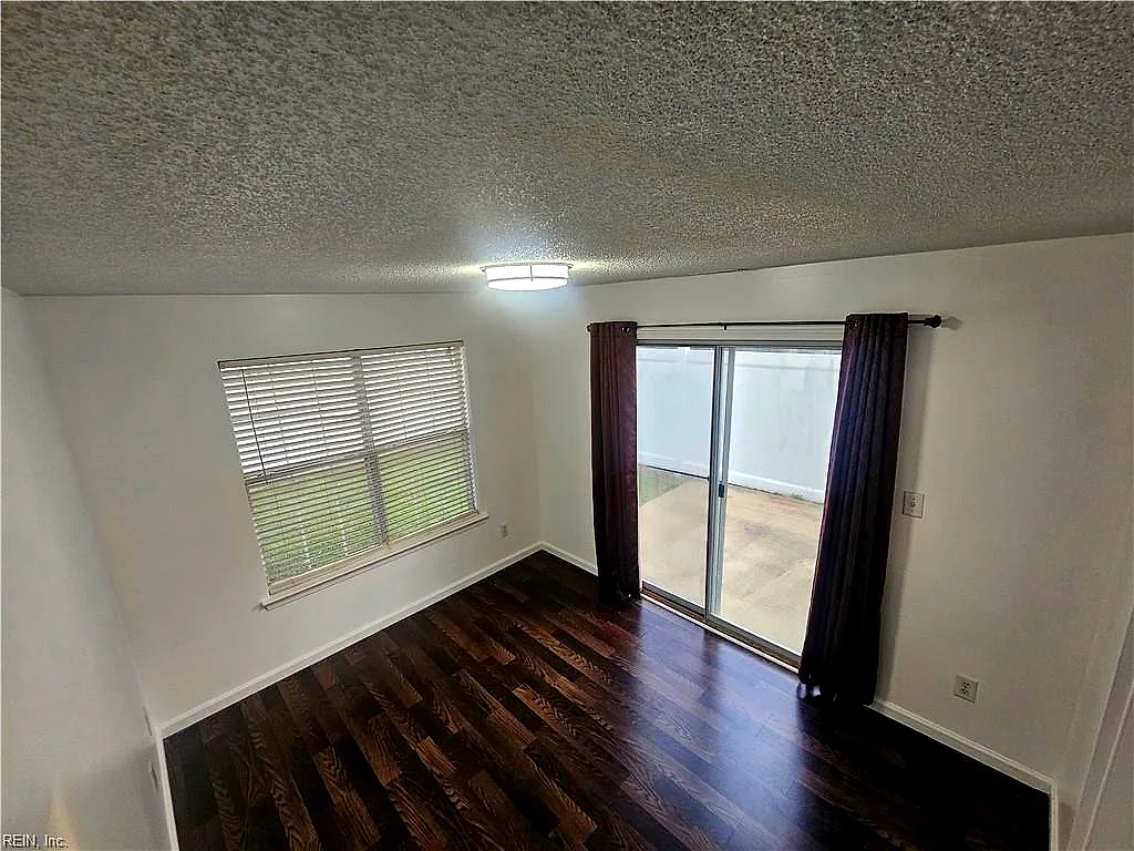 311 Town Pointe Way, Newport News — photo