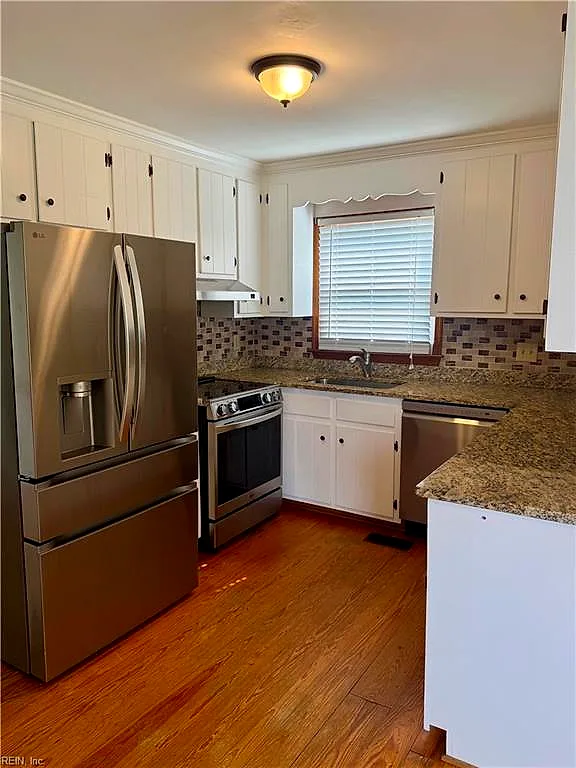 4 Cambridge Pl, Hampton — photo