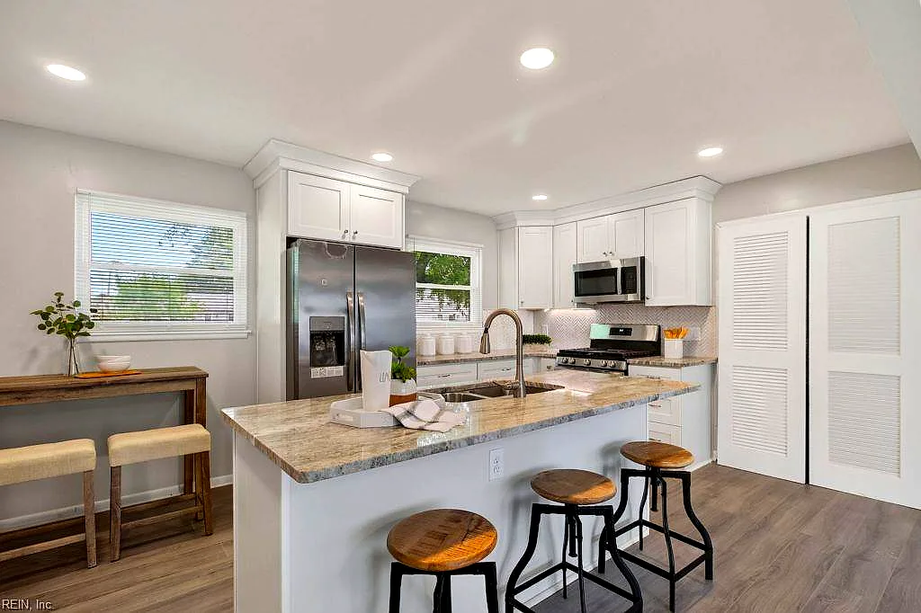 214 Martha Lee DR, HAMPTON VA 23666