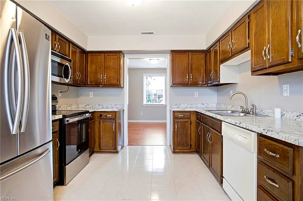 2065 Susan Lee Ln, Virginia Beach — photo