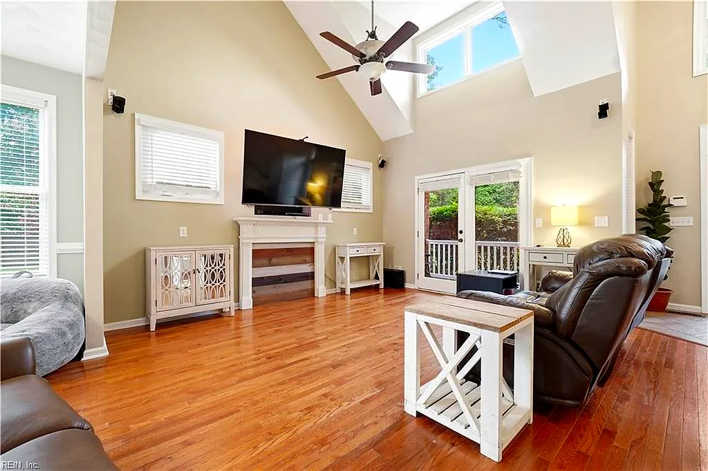 5041 Jakeman St, Virginia Beach — photo