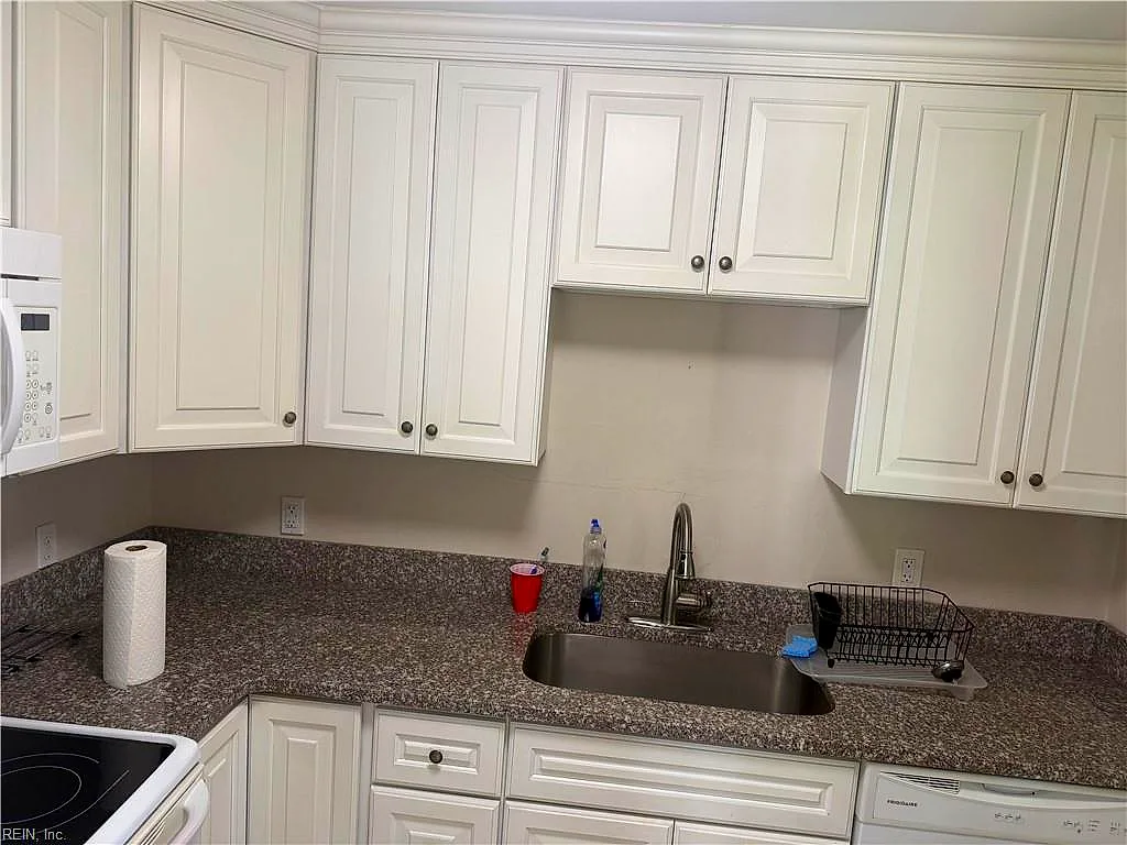 2524 E Little Creek Rd, Norfolk — photo