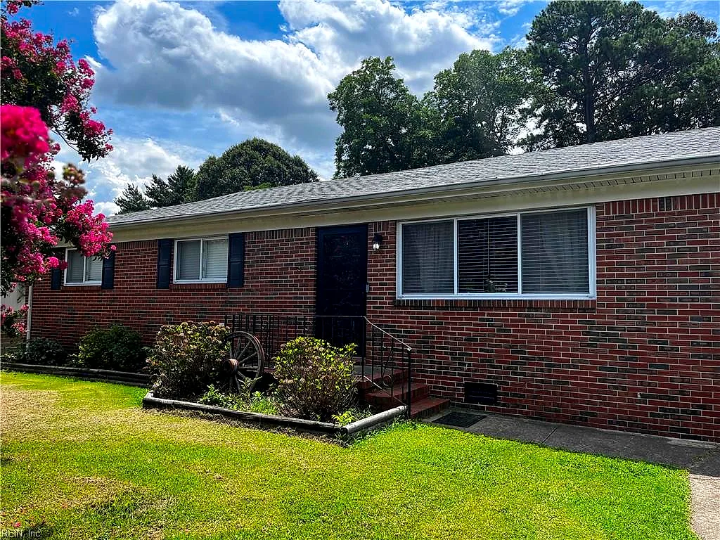 5909 Woodstock Ct, Virginia Beach — photo