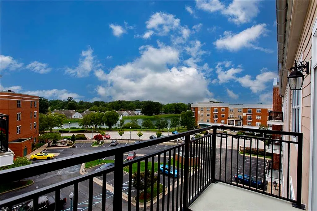 670 Town Center Dr #405, Newport News — photo