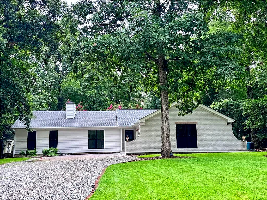 106 Evergreen Way, Williamsburg — photo
