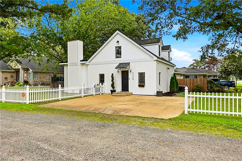 4244 Driver LN, SUFFOLK VA 23435
