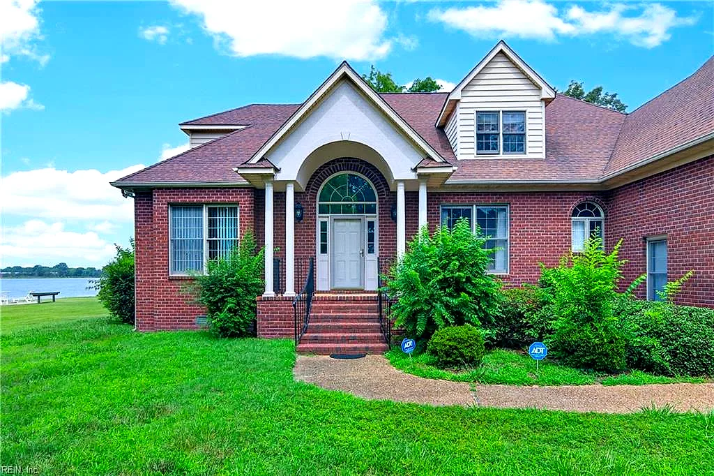 19 Hampshire Dr, Hampton — photo