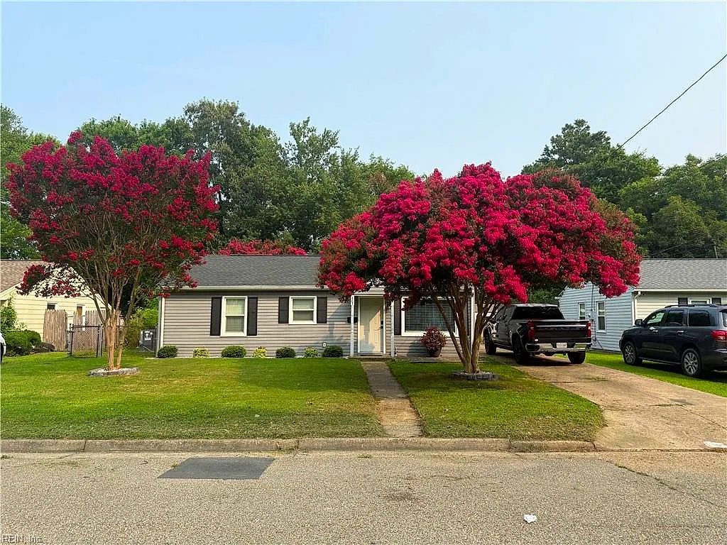 467 Cedar Dr, Hampton — photo