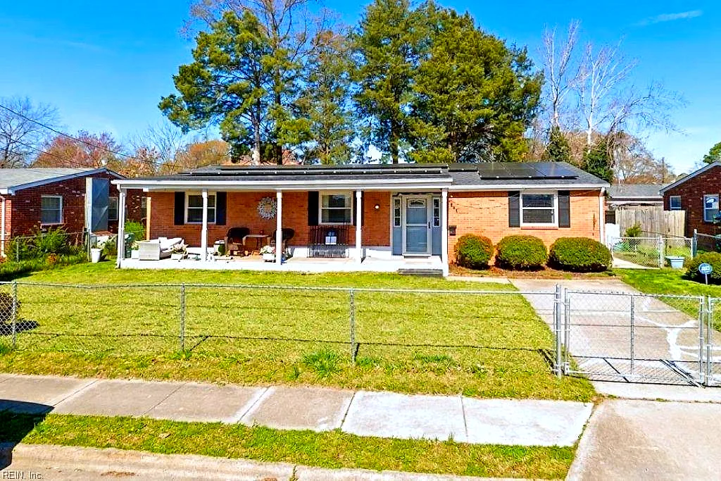 2215 Rawood Dr, Hampton — photo