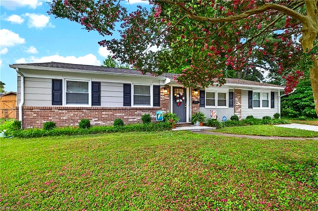 324 Appian AVE, VIRGINIA BEACH VA 23452